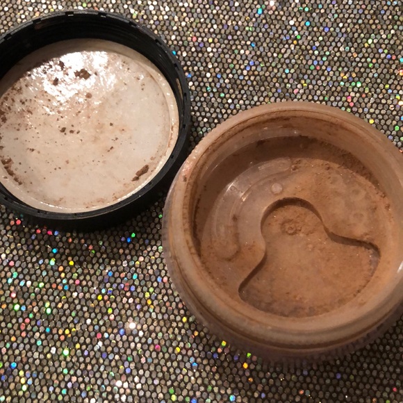 bareMinerals ORIGINAL Foundation 🙌🏼 - Picture 3 of 3